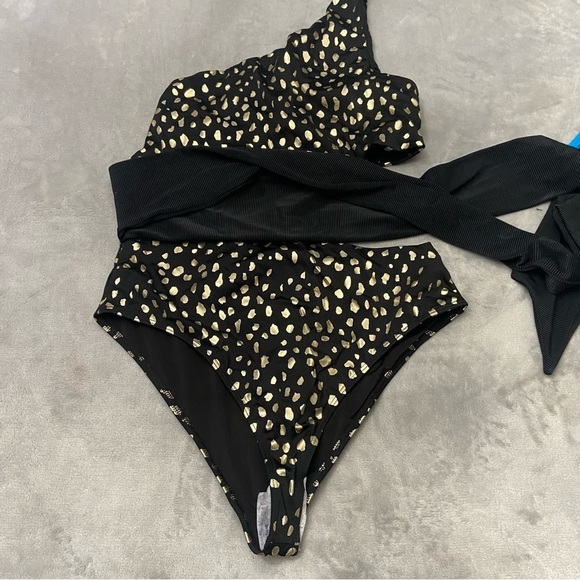 New! Beach Riot Carlie tie waist one piece swimsuit black gold 27949 - Picture 6 of 11